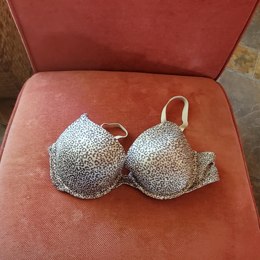 Maidenform 36D bra, animal print